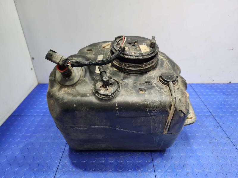 2012 Ford F-250 Super Duty Exhaust Fluid Tank