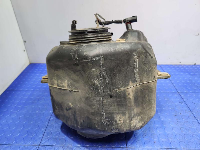 2012 Ford F-250 Super Duty Exhaust Fluid Tank