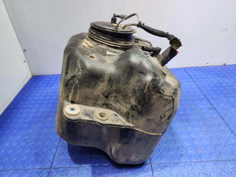 2012 Ford F-250 Super Duty Exhaust Fluid Tank