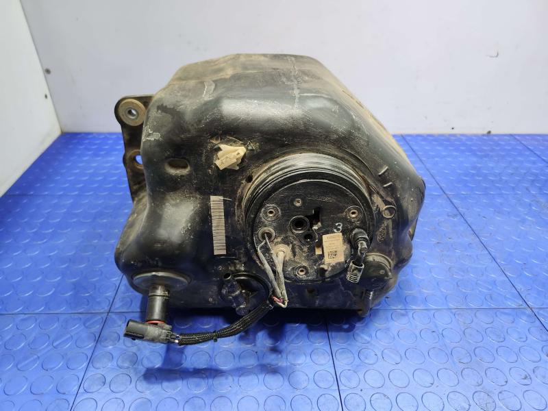 2012 Ford F-250 Super Duty Exhaust Fluid Tank