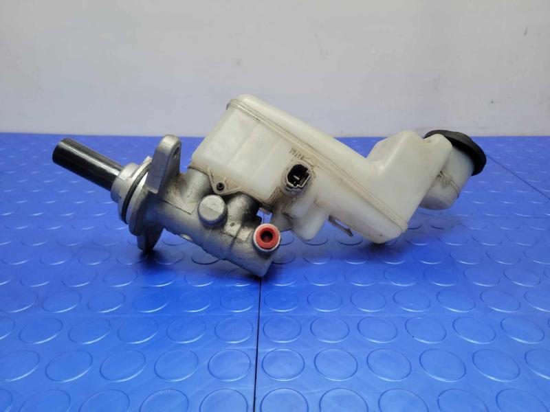 2007-2011 Toyota Camry Brake Master Cylinder Assembly Genuine OEM 4720106430