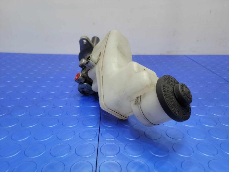 2007-2011 Toyota Camry Brake Master Cylinder Assembly Genuine OEM 4720106430