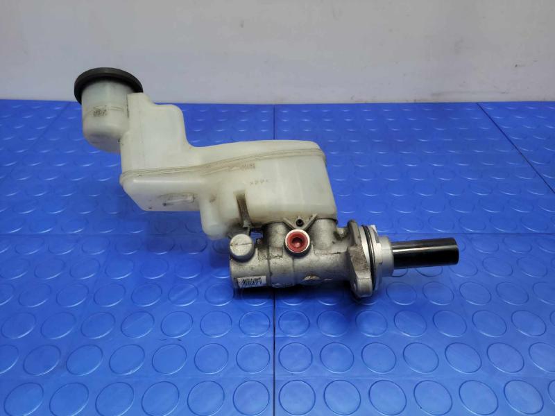 2007-2011 Toyota Camry Brake Master Cylinder Assembly Genuine OEM 4720106430
