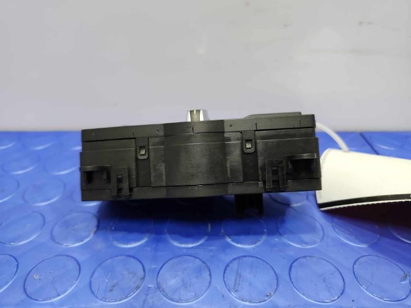 2016 BMW 528I Headlight Switch (Dash Mtd)