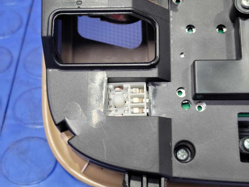 2016 Kia Sedona Front Console