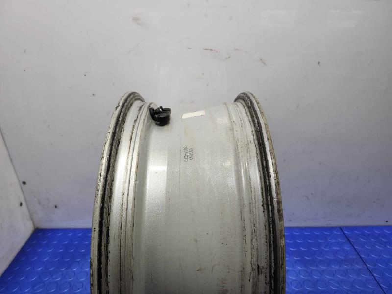 2010 Subaru Legacy Wheel