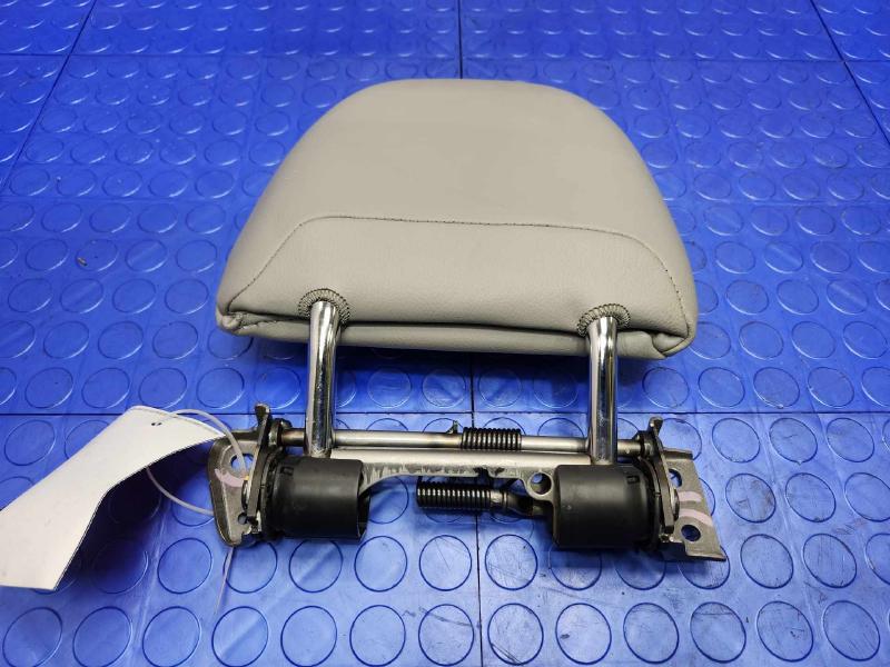 2010 Toyota Highlander Headrest