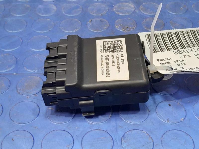 2018-2020 Buick Regal Front Seat Heater Control Module Genuine OEM 13518170