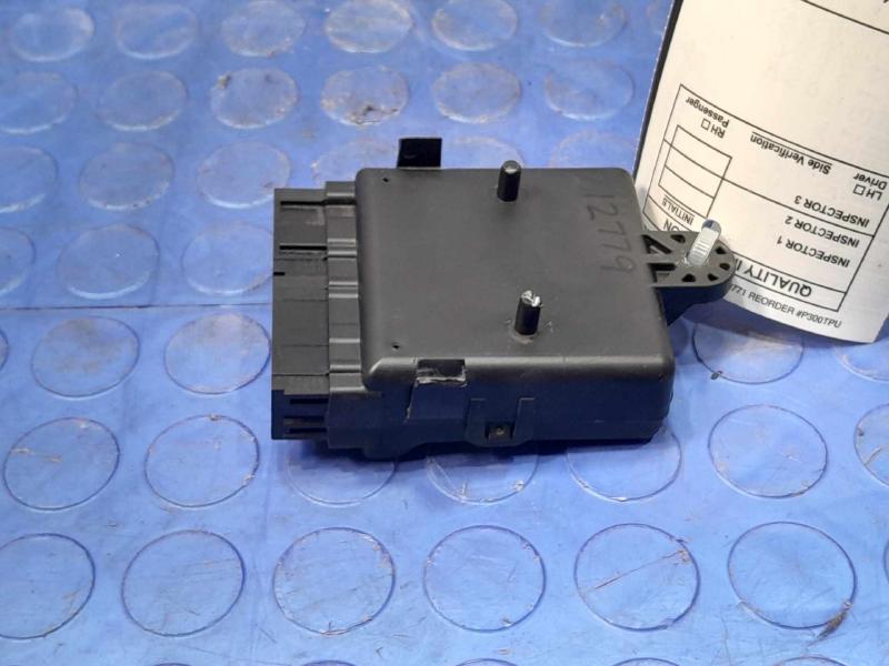 2018-2020 Buick Regal Front Seat Heater Control Module Genuine OEM 13518170