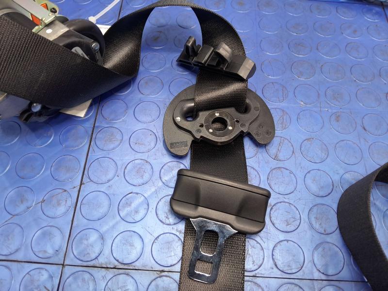 2018 Maserati Ghibli Front Seat Belt