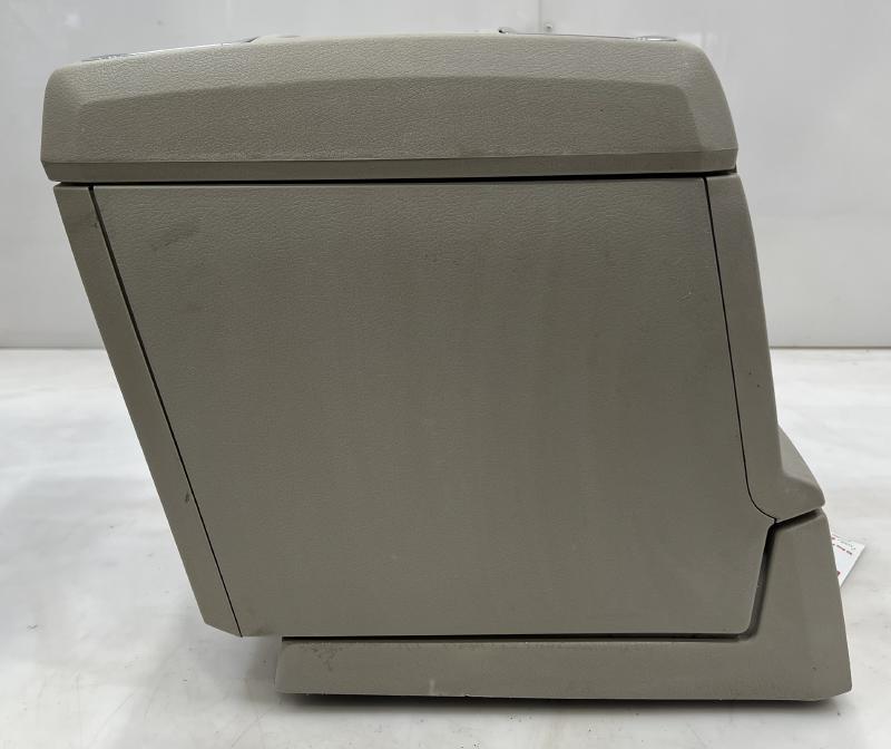2013 Chrysler Town & Country Front Console