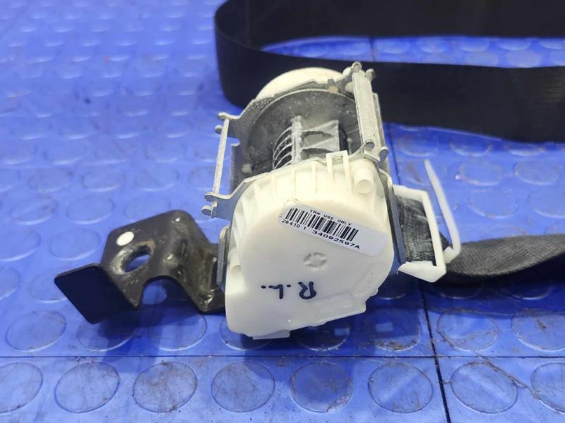 2011 Ford F-250 Super Duty Rear Seat Belt