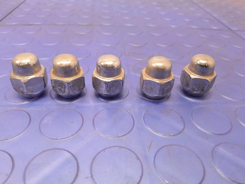2023 Kia Soul Lug Nuts
