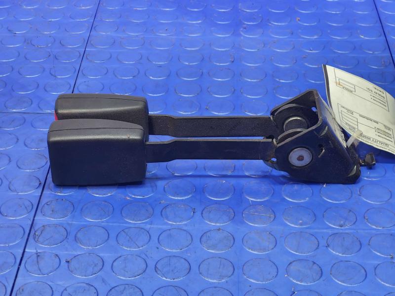 2013 Dodge Durango Rear Seat Belt