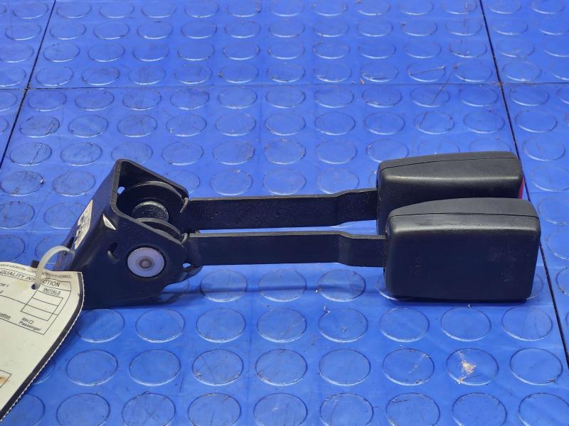 2013 Dodge Durango Rear Seat Belt