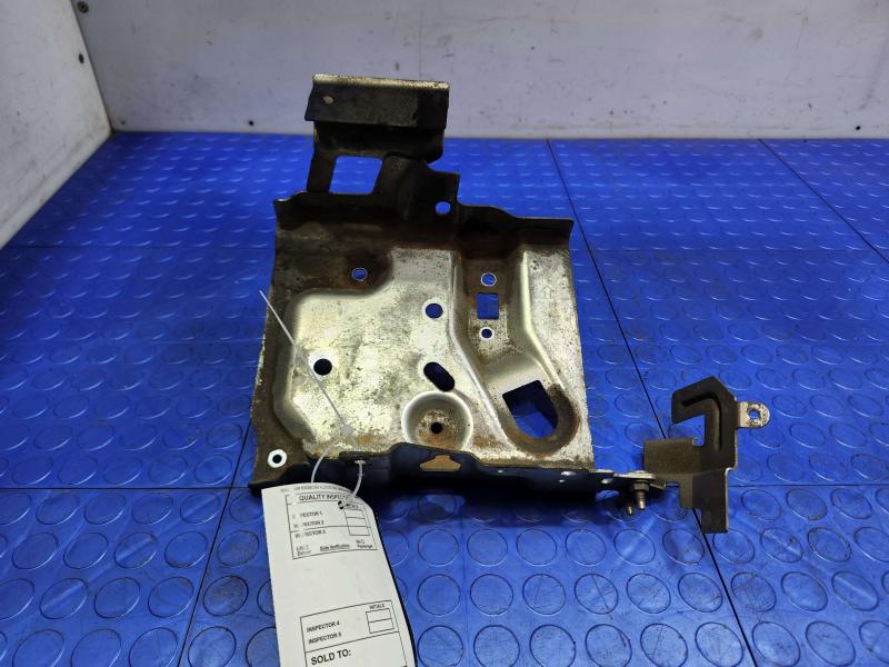 2016 Nissan Rogue Battery Tray
