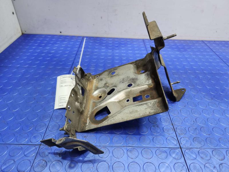 2016 Nissan Rogue Battery Tray