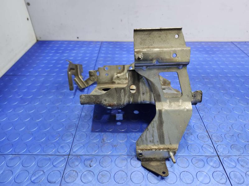 2016 Nissan Rogue Battery Tray