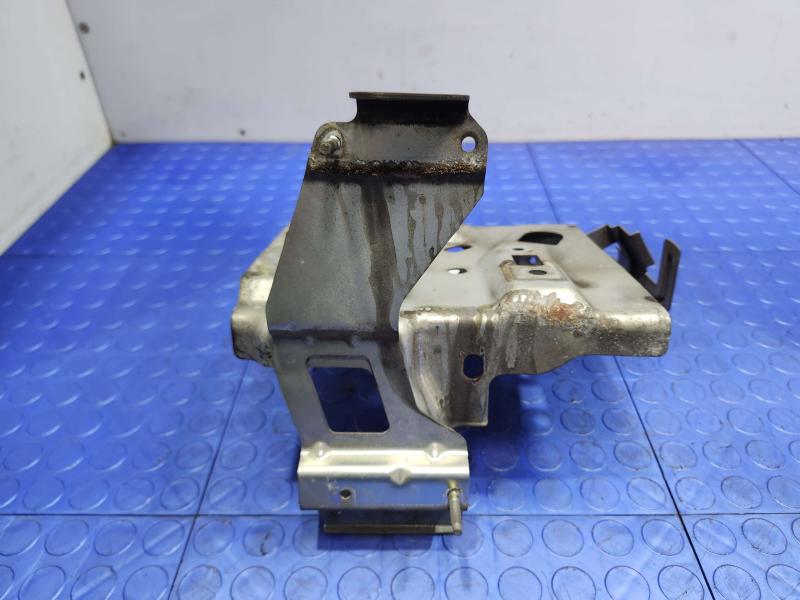 2016 Nissan Rogue Battery Tray