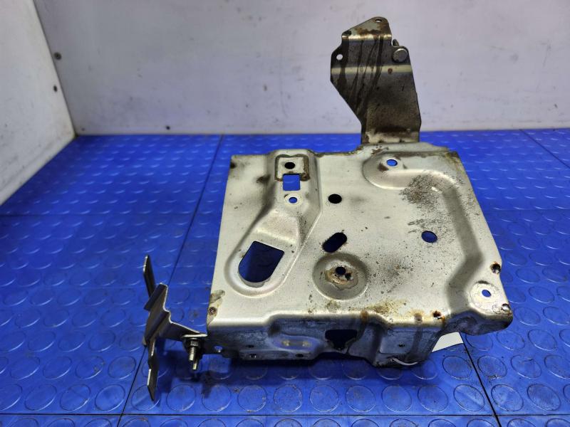 2016 Nissan Rogue Battery Tray
