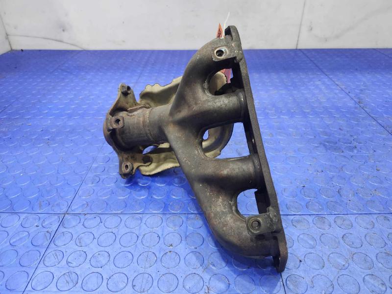2016 Toyota Corolla Exhaust Manifold