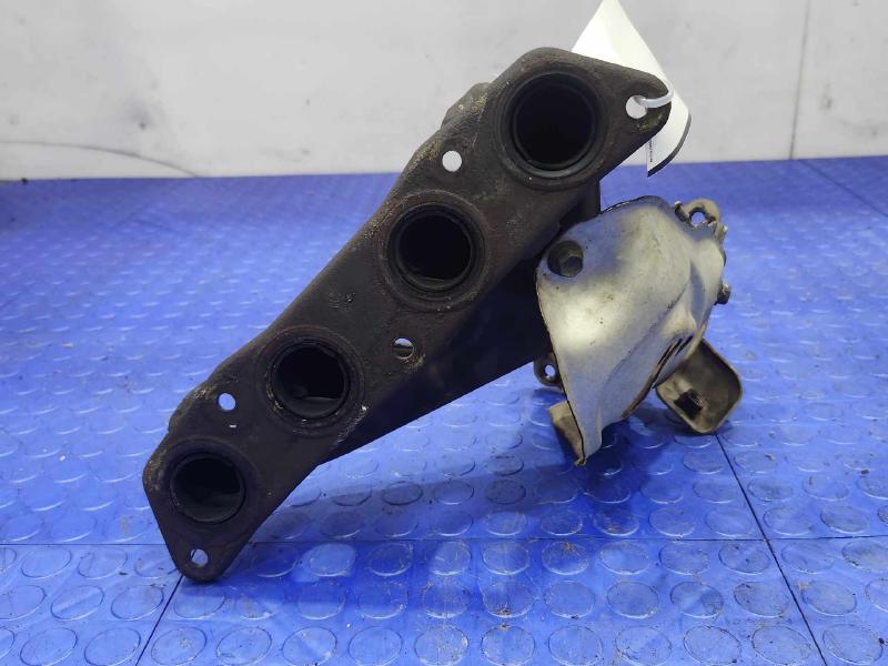 2016 Toyota Corolla Exhaust Manifold