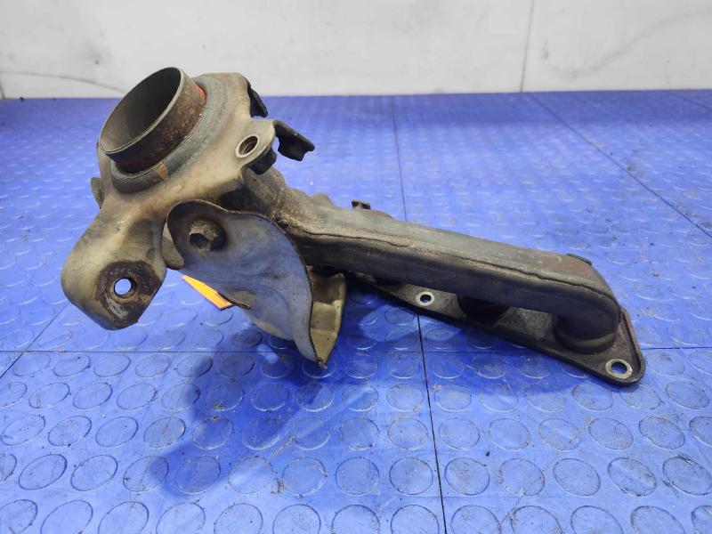 2016 Toyota Corolla Exhaust Manifold