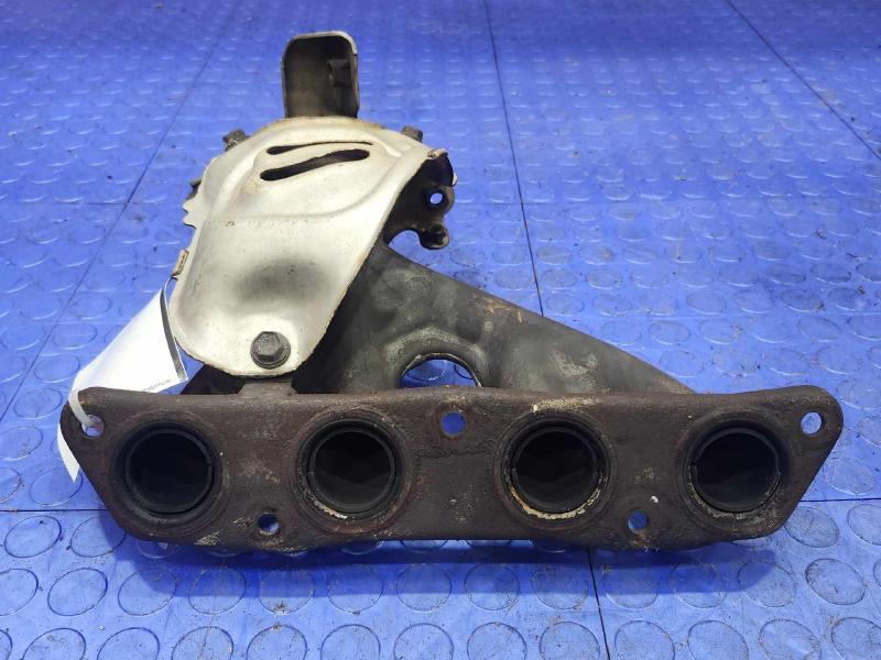 2016 Toyota Corolla Exhaust Manifold