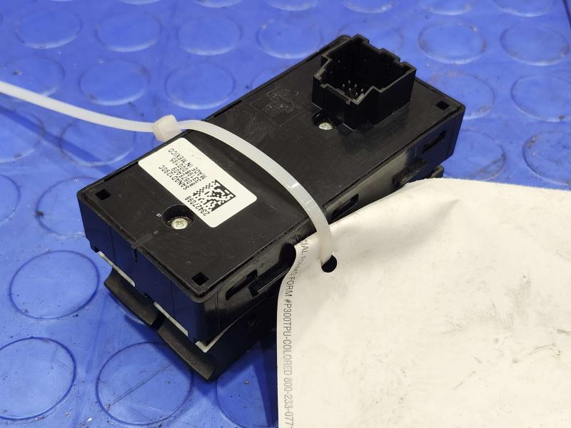 2014 Chevrolet Silverado 1500 Door Switch Front