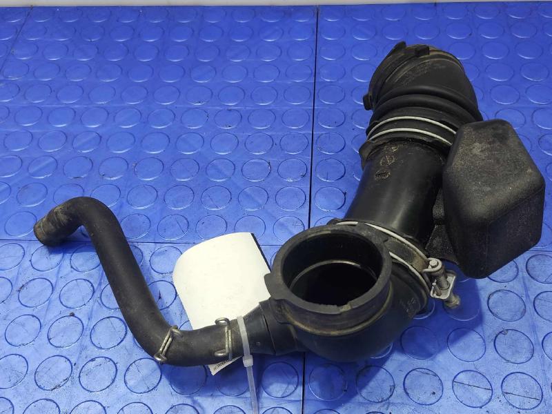 2010-2015 Toyota Prius Engine Air Intake Hose Assembly Genuine OEM 17882-37040
