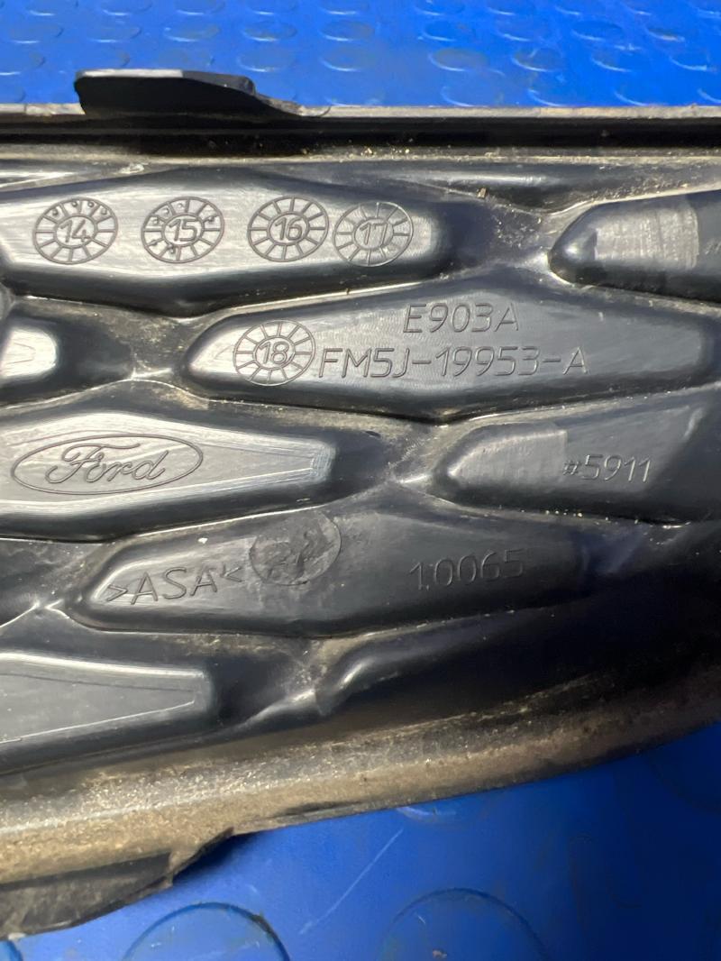 2015-2018 Ford Focus SE Lower Bumper Grille Left Driver Side OEM FM5Z17B814AB