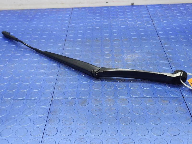 2021 Ford Explorer Wiper Arm