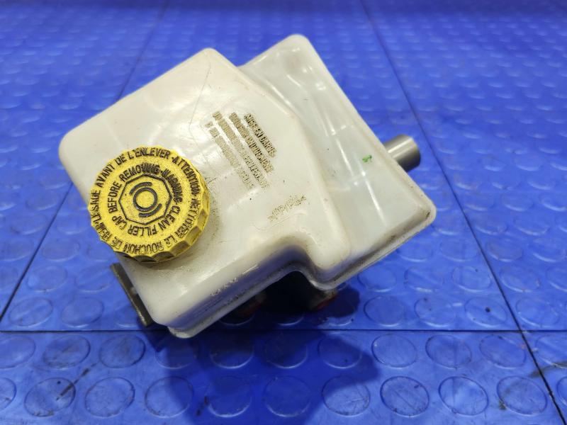 2012 Jeep Grand Cherokee Master Cylinder