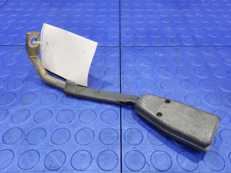 1992 Isuzu NPR Front Seat Belt