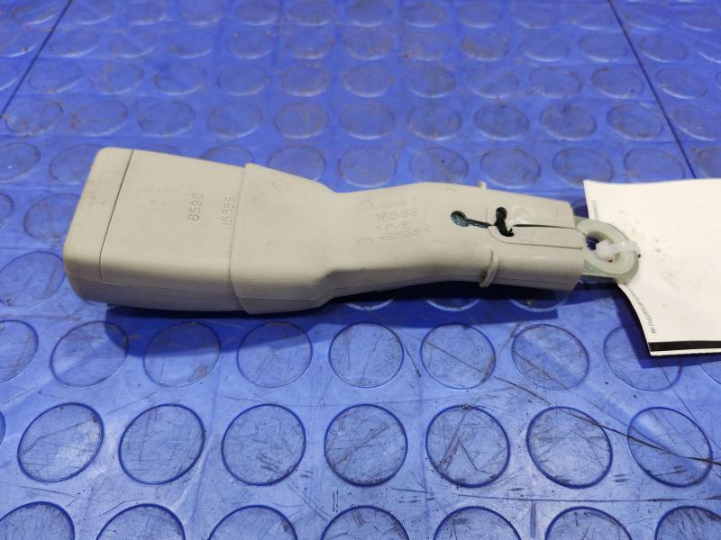 2010 Lexus RX350 RX450H Rear Seat Belt