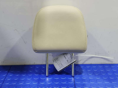 2015 Nissan Murano Headrest