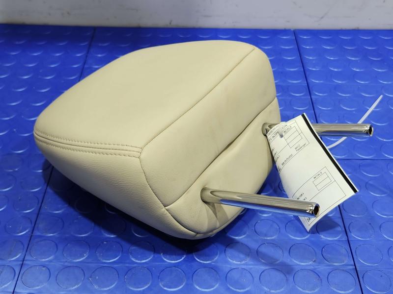 2015 Nissan Murano Headrest