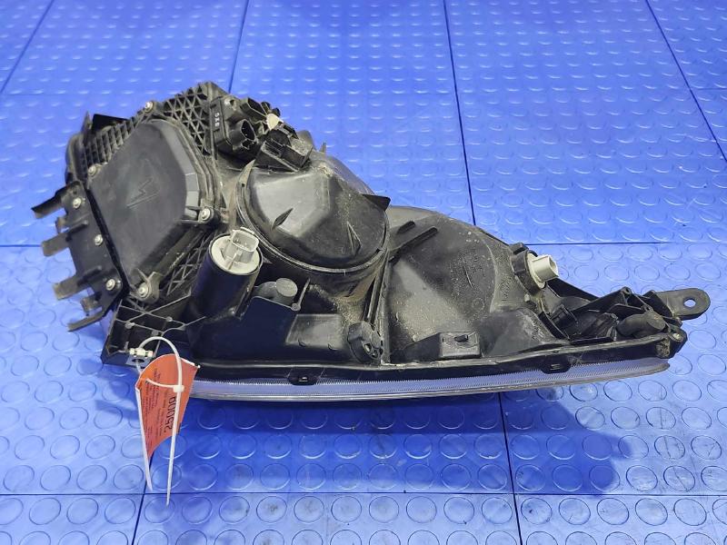 2005 Toyota Prius Headlamp Assembly