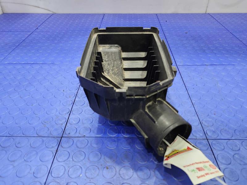 2007-2009 Honda CR-V Upper Engine Air Cleaner Box Genuine OEM 17210RZA000