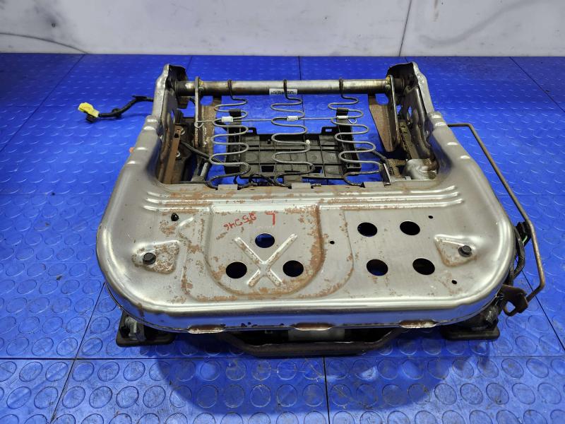 2013 Chrysler 300 Seat Track