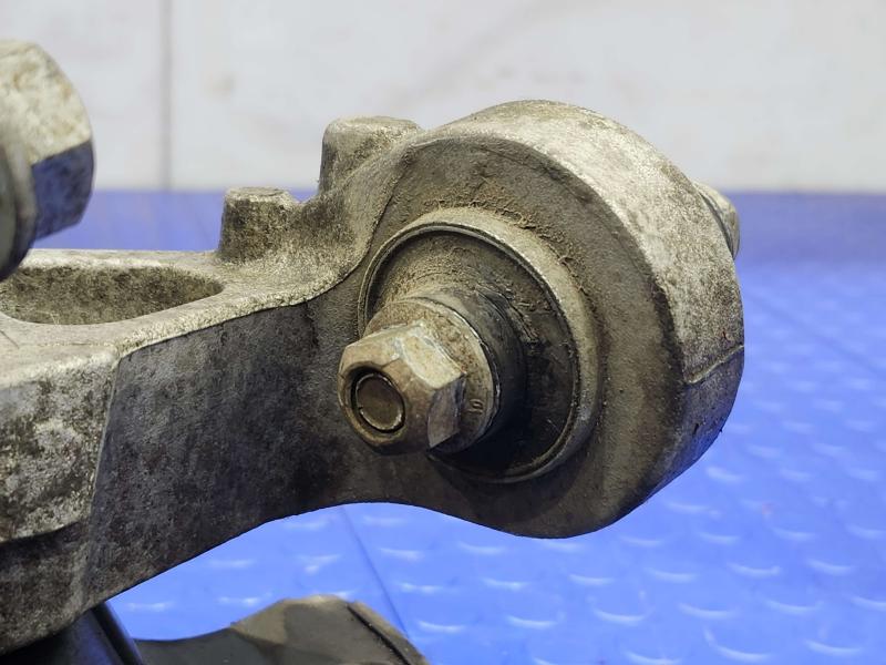 2009 Chevrolet Malibu Rear Knuckle/Stub Axle