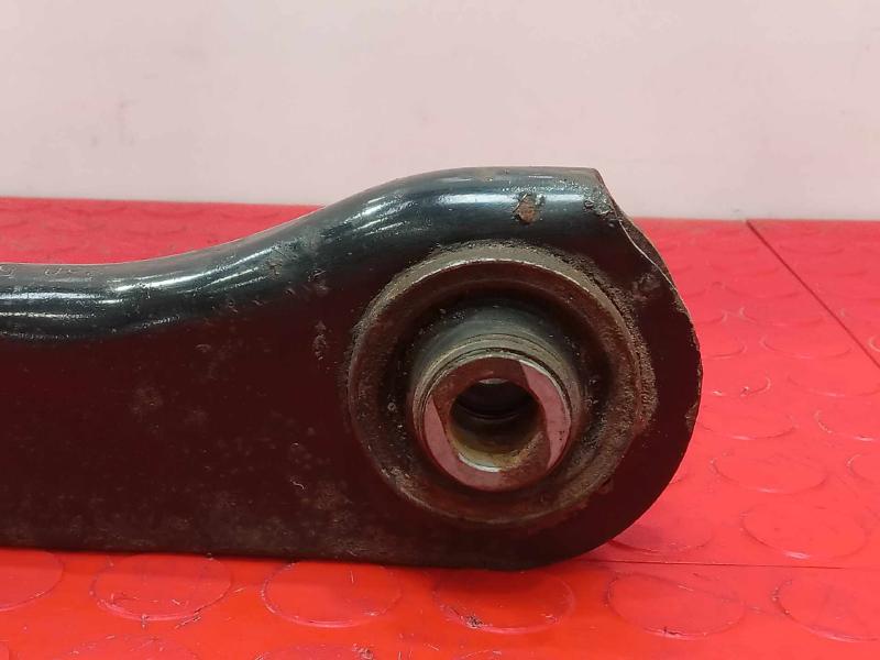 2016 Chrysler 200 Lower Control Arm Rr