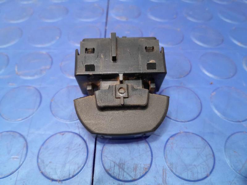 2013 Ford F-150 Door Switch Front