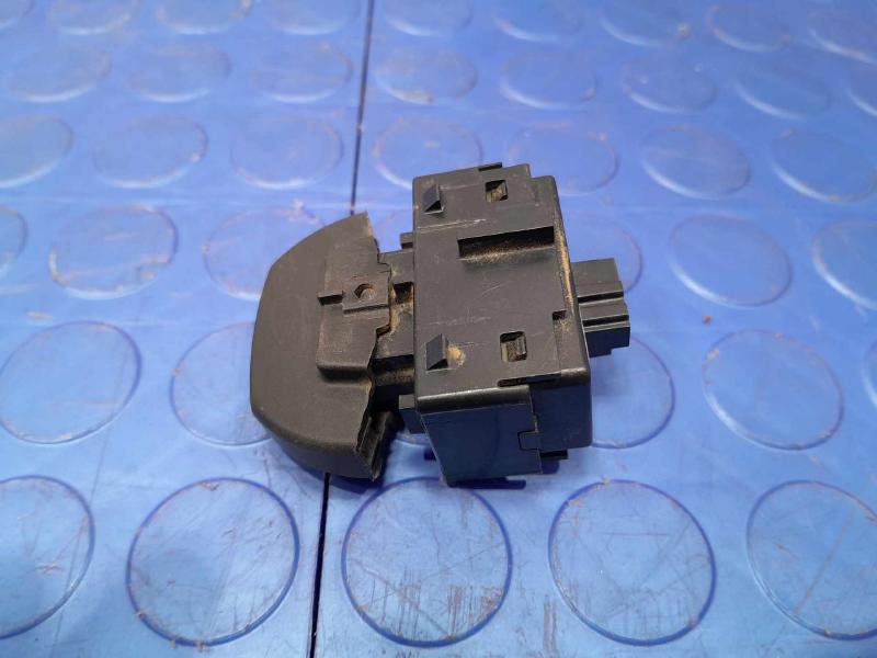 2013 Ford F-150 Door Switch Front