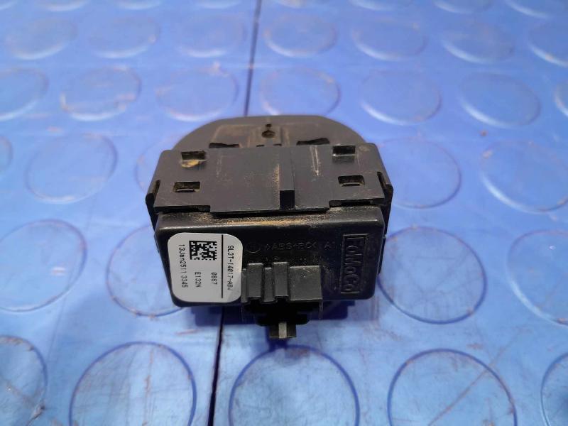 2013 Ford F-150 Door Switch Front