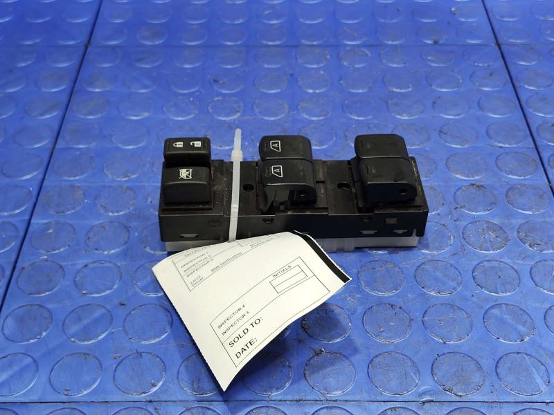 2014 Nissan Maxima Door Switch Front