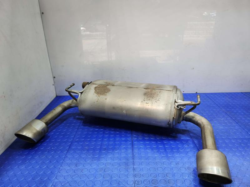 2013 Infiniti FX35 Muffler