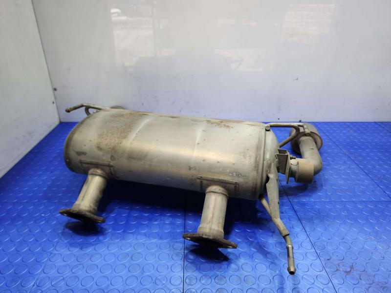 2013 Infiniti FX35 Muffler