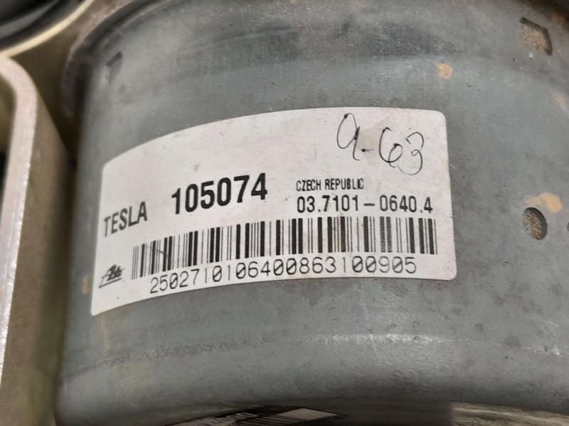 2012 2013 2014 2015 Tesla Model S Brake Servo Booster Vacuum Pump Assembly OEM 105074