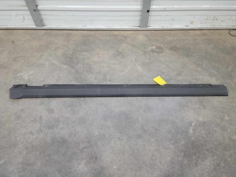 2013 Hyundai Santa Fe Rocker Moulding